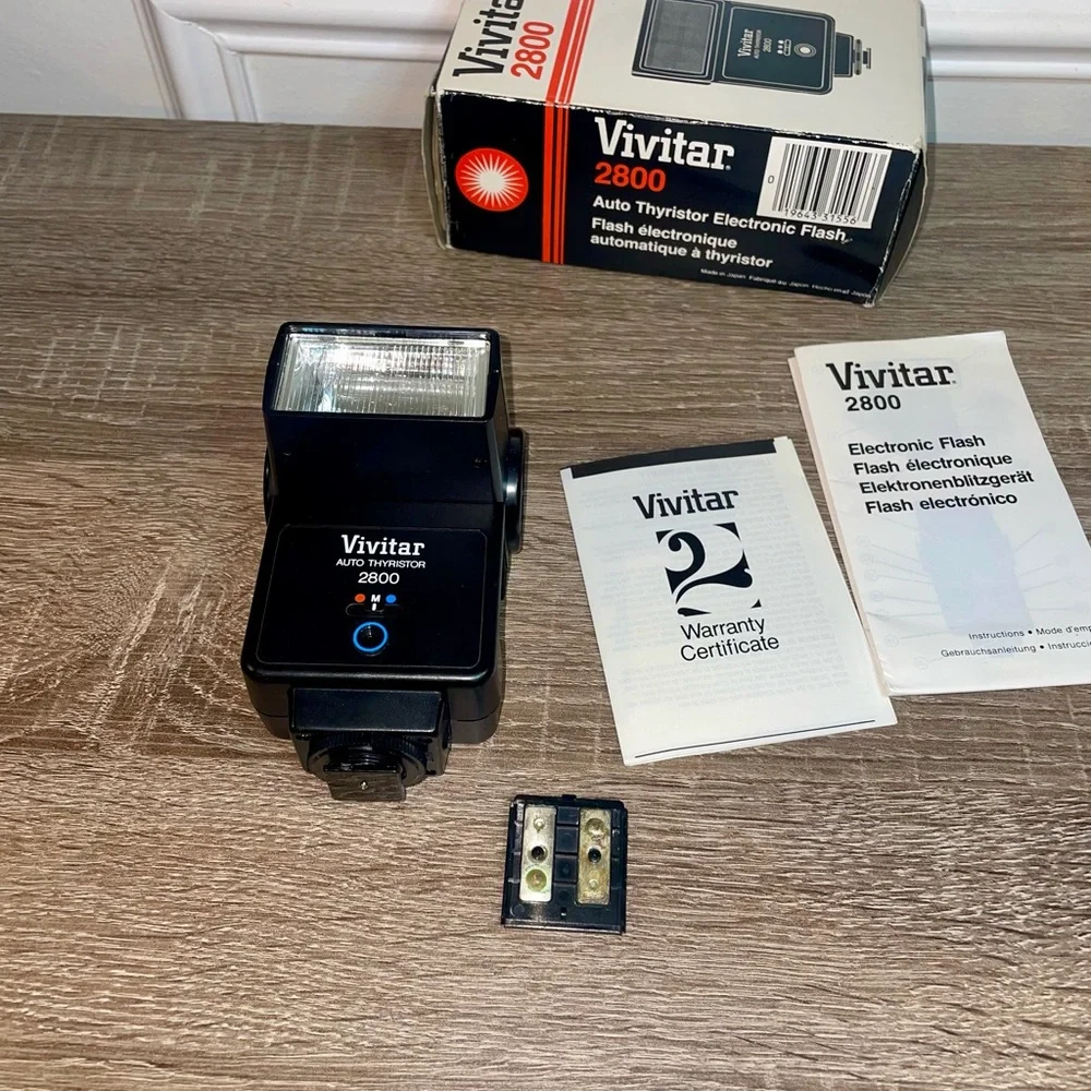 Vivitar 2800 Camera Flash Auto Thyristor 35mm Made In Japan-UnTested…(#17)